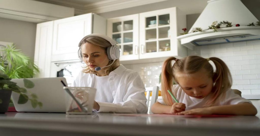 The Ultimate Guide to Choosing the Best online Education Program for Children 2 Best-online-Education-Program-001